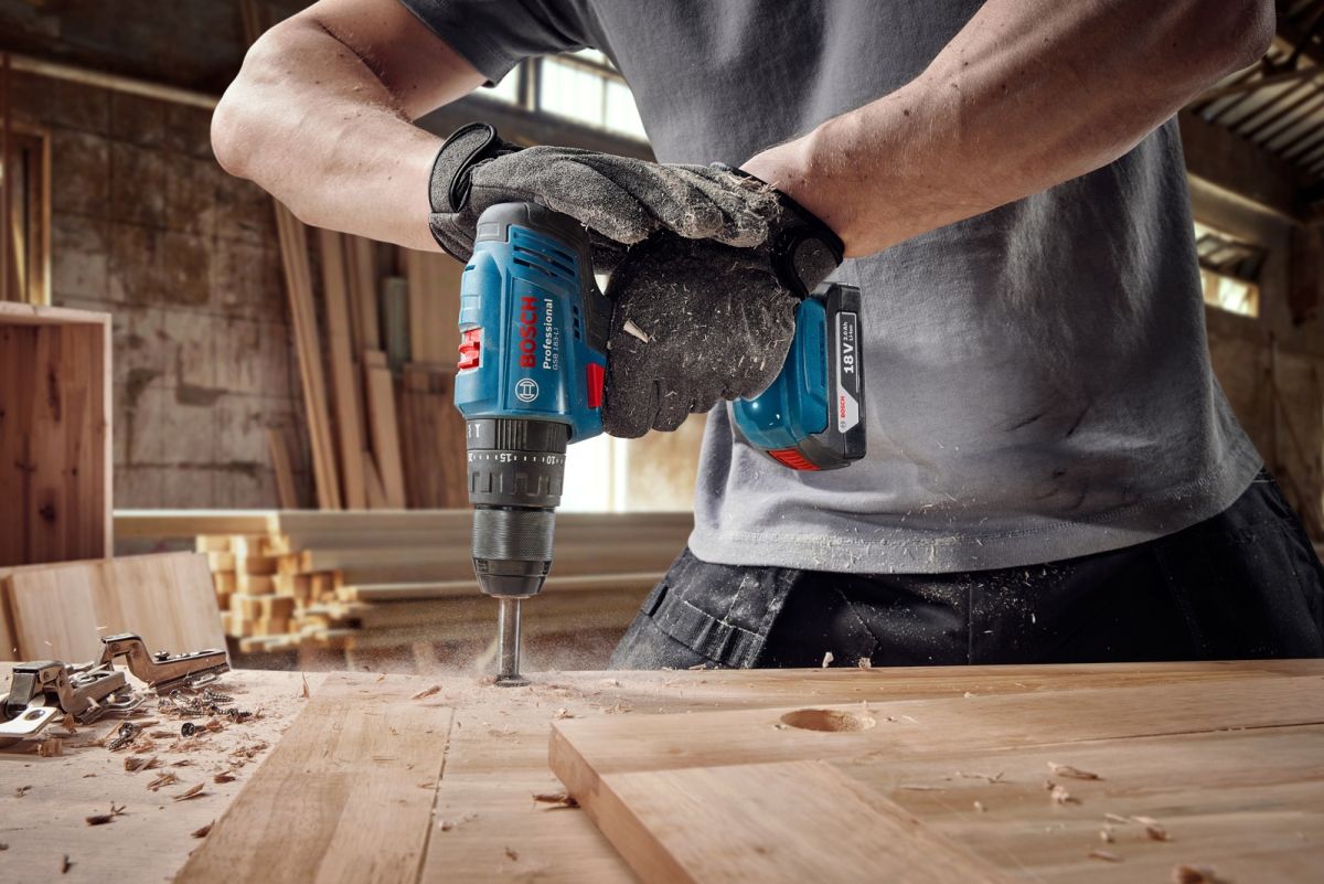 Шуруповерт Bosch GSB 183-LI 18V 2х2Ah (0.601.9K9.100)