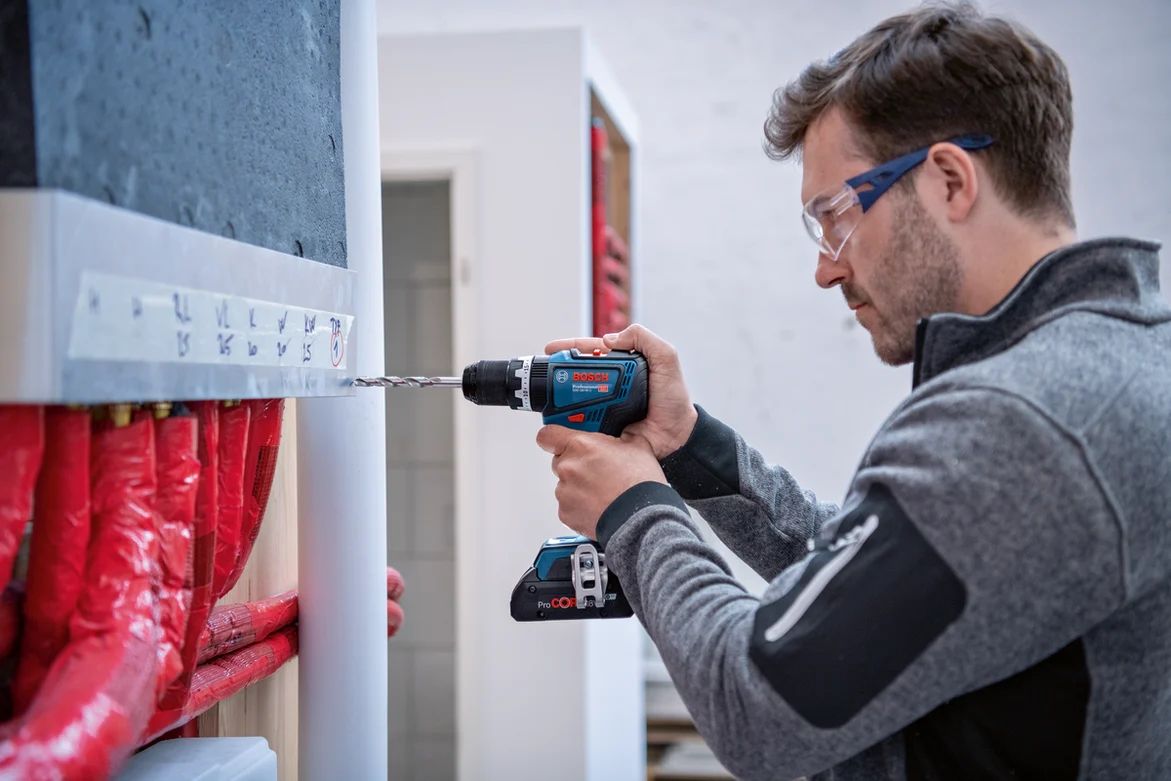 Шуруповерт Bosch GSB 18V-90 C 18В 2х4Агод (0.601.9K6.104)