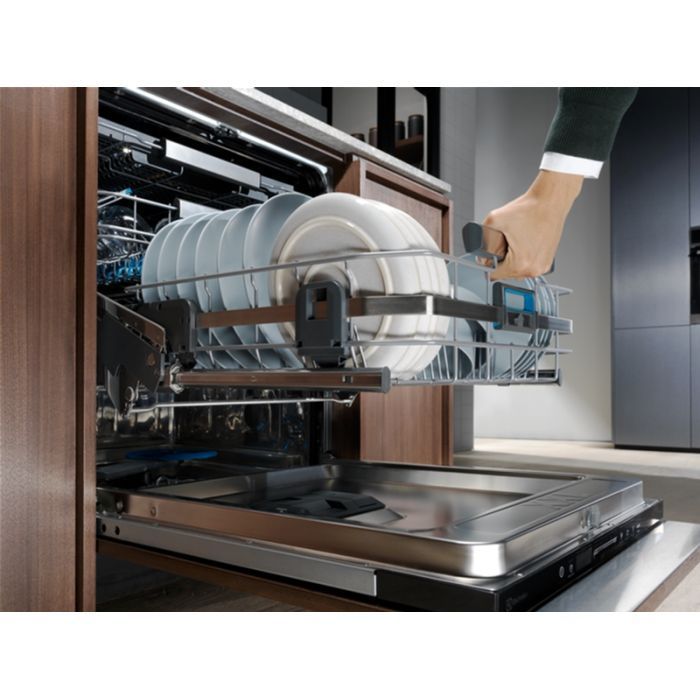 Посудомийна машина Electrolux EEC87310W