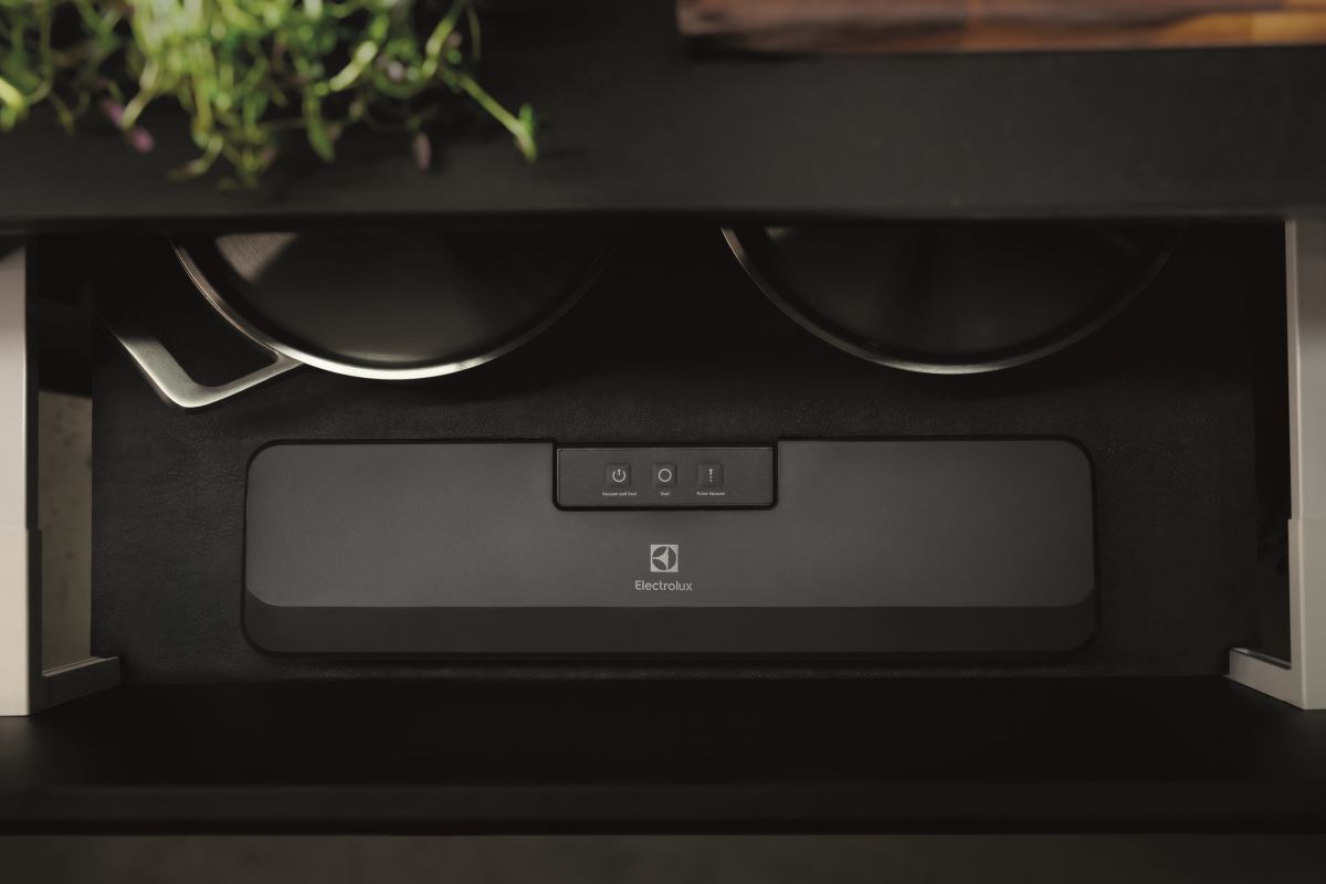 Вакууматор Electrolux E4VS1-4AG