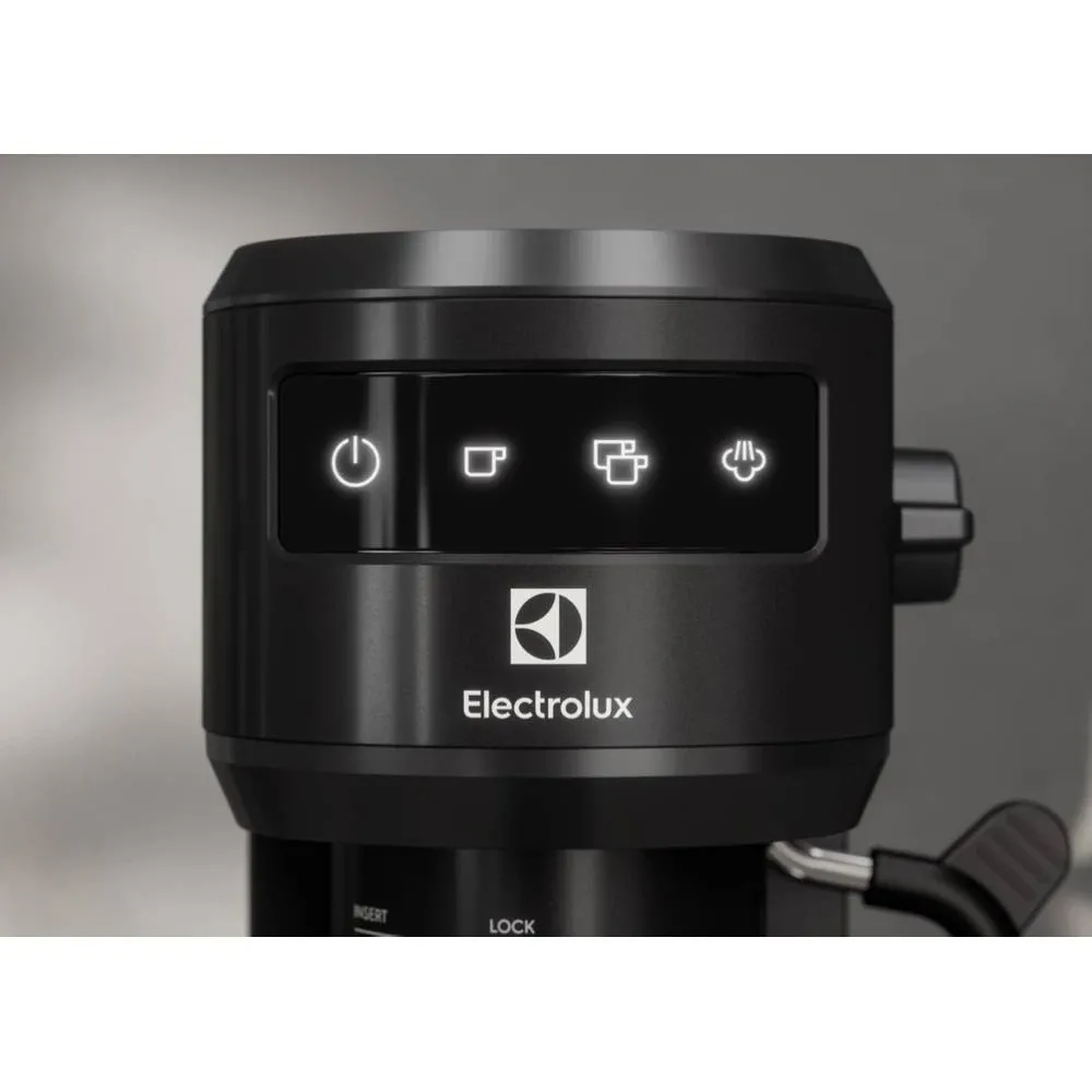 Кавоварка Electrolux E6EC1-6BST