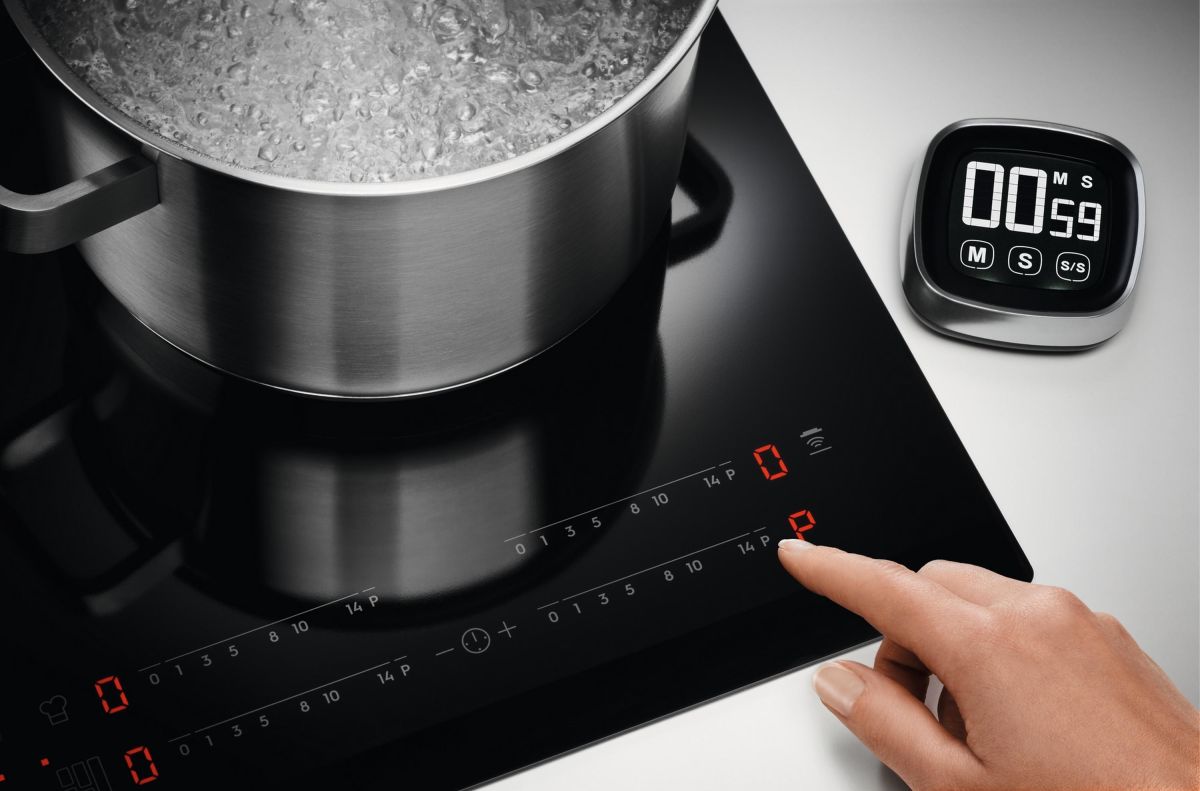 Варильна поверхня Electrolux EIV85453