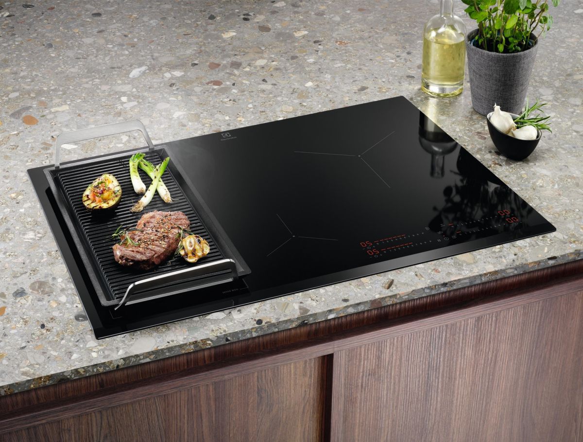 Варильна поверхня Electrolux EIV85453