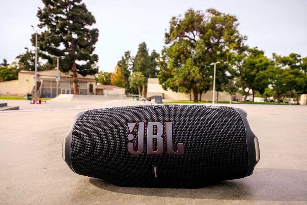 Акустична система JBL Charge 6 Black