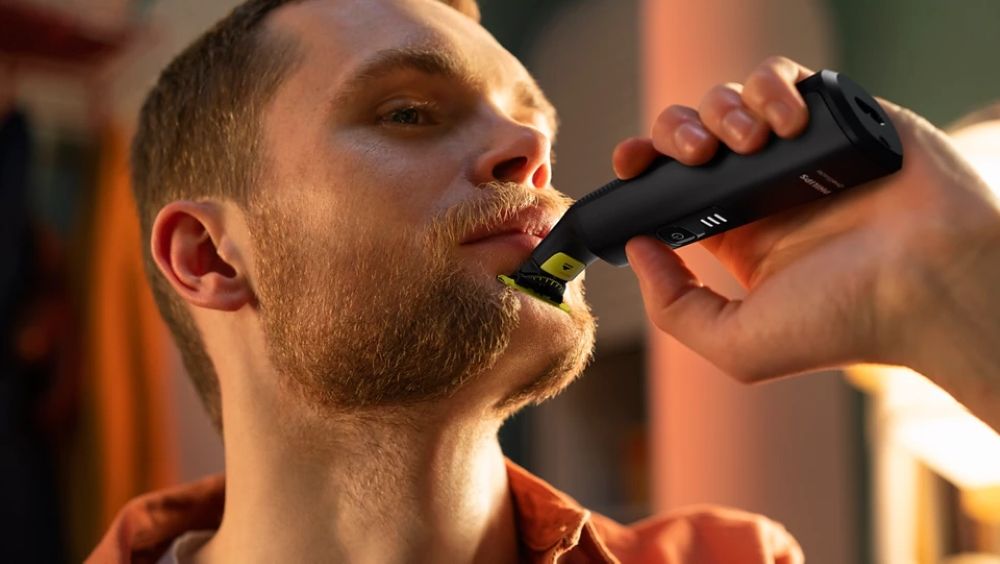 Електробритва Philips OneBlade Pro 360 (QP6542/15)