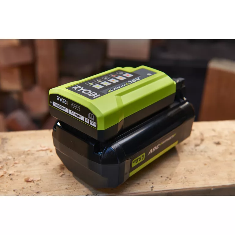 Зарядний пристрій Ryobi Max Power RY36C17A (5133004557)